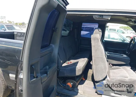 2002 Chevrolet Silverado 1500 Ls from USA, damaged, VIN 2GCEC19V421334833